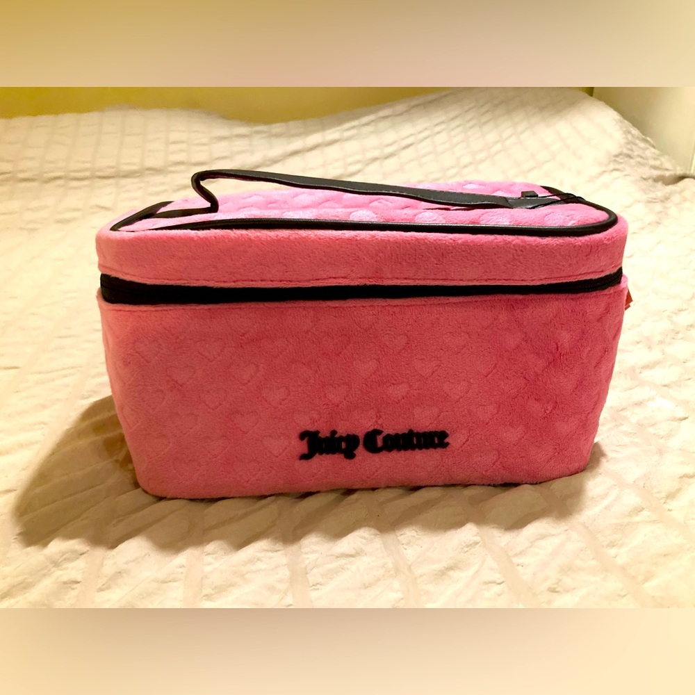 Juicy Couture pink toiletry bag